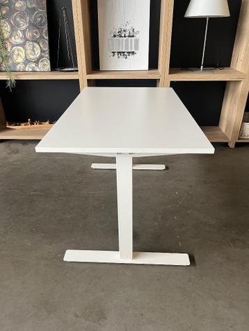 Ikea Verstelbaar zit-sta bureau met crank 120x70cm, 20 stuks - afbeelding 6 Ikea Verstelbaar zit-sta bureau met crank 120x70cm, 20 stuks - afbeelding 6