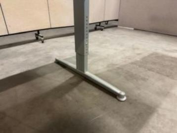 Aspa instelbaar bureau met knop en kabelgoot 120x80cm, 30st - afbeelding 4 Aspa instelbaar bureau met knop en kabelgoot 120x80cm, 30st - afbeelding 4