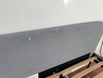 Grijs bedframe - Ikea Slatum 140x200 - afbeelding 5 Grijs bedframe - Ikea Slatum 140x200 - afbeelding 5