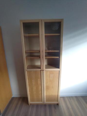 IKEA Billy boekenkast met deuren (deels glas) - afbeelding 1 IKEA Billy boekenkast met deuren (deels glas) - afbeelding 1
