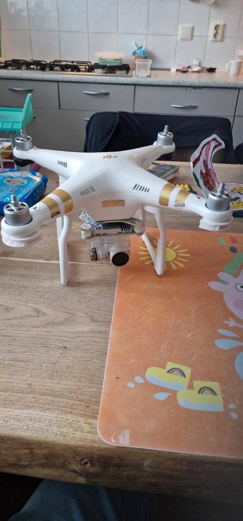 Reparateur gezocht  voor drone dji phantom 3 4K, Hobby en Vrije tijd, Modelbouw | Radiografisch | Helikopters en Quadcopters, Zo goed als nieuw