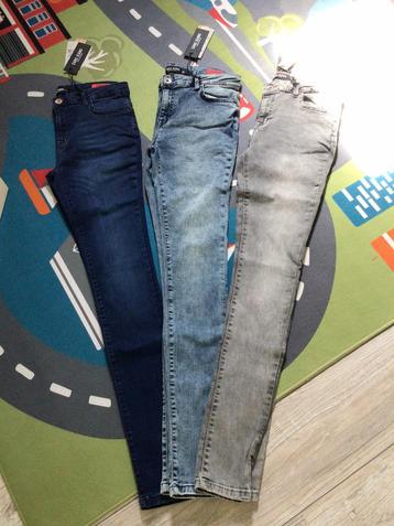 2 smalle Cars jeans mt 16 (176)