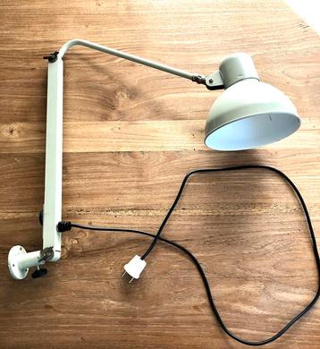 Vintage wandlamp, industriële bureaulamp. Prachtig!