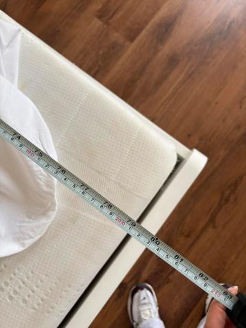 Bedframe Malm ikea 140x200 - afbeelding 12 Bedframe Malm ikea 140x200 - afbeelding 12