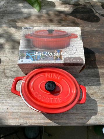 Mini cocotte  rood ovaal