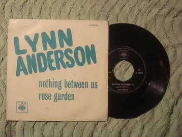 Lynn Anderson 7" Single: ‘Nothing between us / Rose garden’ 