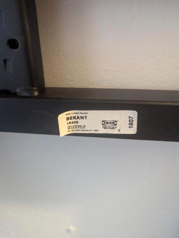 Ikea Bekant bureau onderstel zwart - afbeelding 1 Ikea Bekant bureau onderstel zwart - afbeelding 1