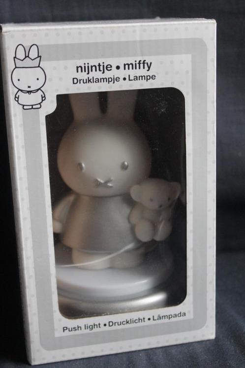 Nijntje Miffy druklampje, nachtlampje. Nieuw in doos., Kinderen en Baby's, Kinderkamer | Inrichting en Decoratie, Zo goed als nieuw