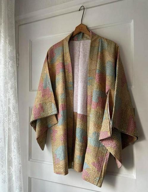 Prachtige orginele pastelkleurige Japanse kimono maat M L, Kleding | Dames, Overige Dameskleding, Zo goed als nieuw, Ophalen of Verzenden