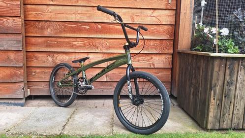 Bmx -  Pure pro xxl, Fietsen en Brommers, Fietsen | Crossfietsen en BMX, Zo goed als nieuw, Aluminium, V-brakes, Ophalen