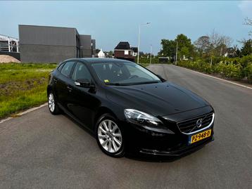 Volvo V40 2.0 D2 120PK - 2015 Zwart - 135DKM! 