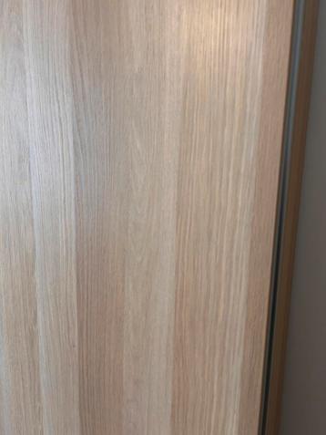 Hasvik / Pax kledingkast Ikea, houtkleurig met schuifdeuren - afbeelding 2 Hasvik / Pax kledingkast Ikea, houtkleurig met schuifdeuren - afbeelding 2