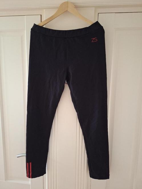 ZOSO zwarte legging XL 44 gratis verzenden in NL met rood, Kleding | Dames, Leggings, Maillots en Panty's, Zo goed als nieuw, Legging