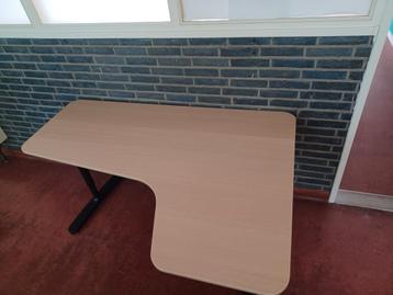 Mooi bureau met hoek - afbeelding 1 Mooi bureau met hoek - afbeelding 1