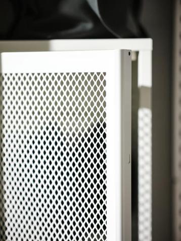 Ikea Ivar kast in metaal met gaas (metal cabinet with mesh) - afbeelding 5 Ikea Ivar kast in metaal met gaas (metal cabinet with mesh) - afbeelding 5