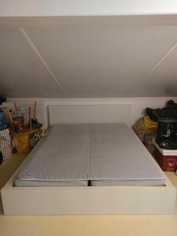 Tweepersoonsbed Ikea Malm 160x200 - afbeelding 1 Tweepersoonsbed Ikea Malm 160x200 - afbeelding 1