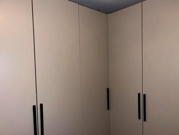 IKEA Pax Kasten - Taupe deuren, groene hendels - afbeelding 2 IKEA Pax Kasten - Taupe deuren, groene hendels - afbeelding 2