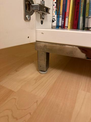 Twee witte IKEA Besta kasten - afbeelding 4 Twee witte IKEA Besta kasten - afbeelding 4