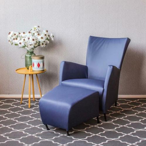 (2) Prachtige set Montis Windy fauteuil + hocker kobaltblauw, Huis en Inrichting, Banken | Voetenbanken en Poefen, Nieuw, Leer