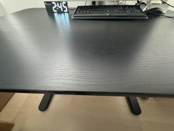 Mooi zwart bureau 120x80 moet weg - afbeelding 1 Mooi zwart bureau 120x80 moet weg - afbeelding 1