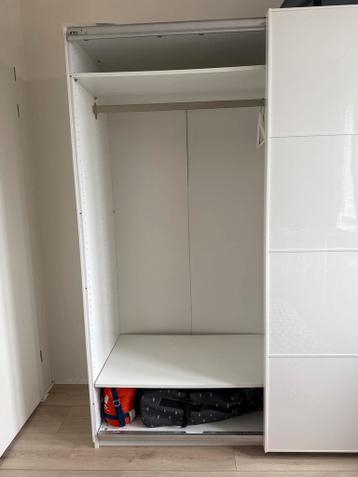 Witte schuifdeurkast (IKEA Pax) - afbeelding 2 Witte schuifdeurkast (IKEA Pax) - afbeelding 2