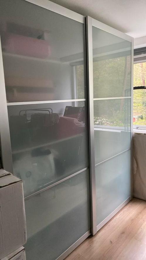 IKEA schuifdeur kast, Huis en Inrichting, Kasten | Kledingkasten, Zo goed als nieuw, 200 cm of meer, 200 cm of meer, 25 tot 50 cm