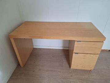 Bureau IKEA MALM - afbeelding 1 Bureau IKEA MALM - afbeelding 1
