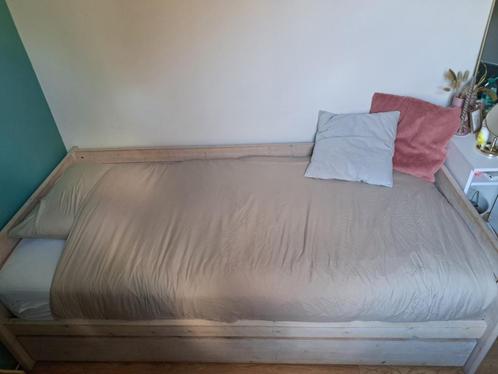 White wash bed 90 x200 incl logeerlade, Huis en Inrichting, Slaapkamer | Bedden, Gebruikt, Eenpersoons, 90 cm, 200 cm, Hout, Overige kleuren