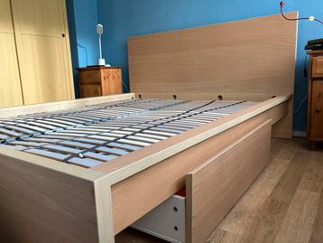 Tweepersoonsbed met 2 bedlades (Malm, Ikea) - afbeelding 1 Tweepersoonsbed met 2 bedlades (Malm, Ikea) - afbeelding 1