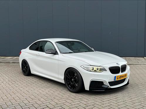 BMW M235i 2014 Wit, Auto's, BMW, Particulier, 2-Serie, ABS, Airbags, Airconditioning, Alarm, Bluetooth, Boordcomputer, Centrale vergrendeling