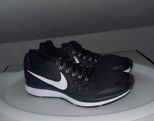 Dames sportschoenen van Nike zoom Pegagus 34 maat 40 z.g.a.n, Kleding | Dames, Schoenen, Zo goed als nieuw, Zwart, Ophalen of Verzenden