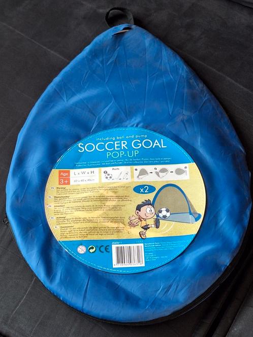 Set van 2x Stuks Voetbaldoelen Uitklapbaar (60 x 40 x 40 cm), Kinderen en Baby's, Speelgoed | Buiten | Los speelgoed, Zo goed als nieuw