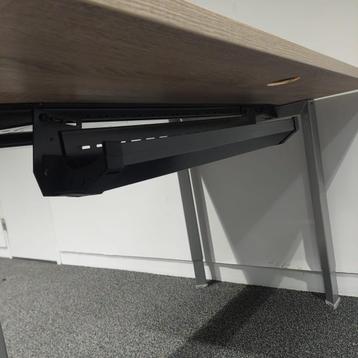 Ahrend bureau met slinger en kabelgoot 120x80xH62-82cm,146st - afbeelding 3 Ahrend bureau met slinger en kabelgoot 120x80xH62-82cm,146st - afbeelding 3