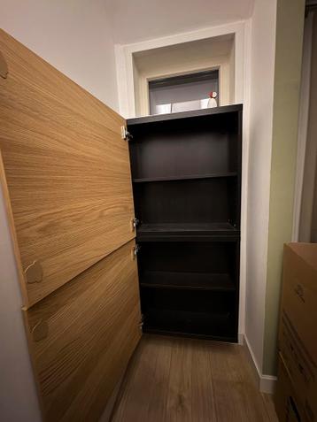 IKEA BESTÅ Wandkastcombinatie - Zwart/Eikenfineer - afbeelding 4 IKEA BESTÅ Wandkastcombinatie - Zwart/Eikenfineer - afbeelding 4