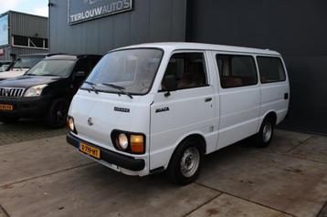 Toyota HIACE Oldtimer 9-Persoons