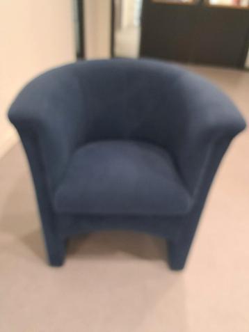 Blauw zitje kuipstoel gratis op te halen in Baarn of Ommeren