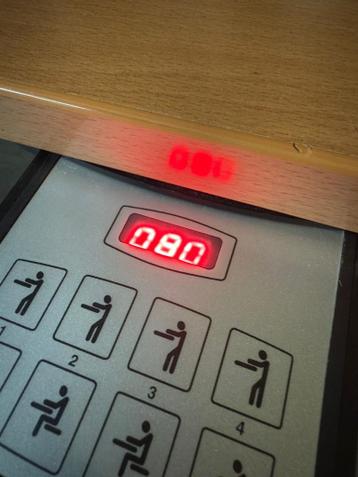 Werndl Electrische bureau 180x90xH65-110 cm, 10 stuks - afbeelding 11 Werndl Electrische bureau 180x90xH65-110 cm, 10 stuks - afbeelding 11