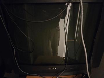 4 Oude televisies en dvd speler gratis ophalen