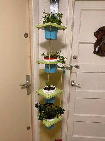 4 vierkante hang plantenbakken