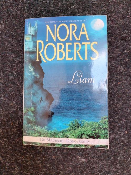 Nora Roberts ( pocket boeken)  14 Romans, Boeken, Romans, Zo goed als nieuw, Ophalen of Verzenden