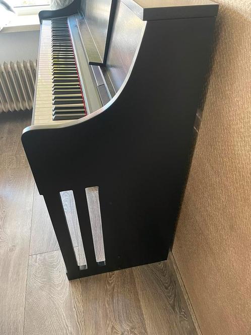 digitale piano yamaha p105 met kastombouw, boxen en pedalen, Muziek en Instrumenten, Piano's, Gebruikt, Piano, Zwart, Digitaal