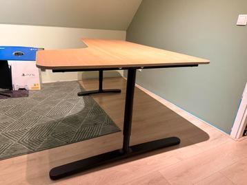 IKEA Bekant Bureau - Zo goed als nieuw! - afbeelding 1 IKEA Bekant Bureau - Zo goed als nieuw! - afbeelding 1
