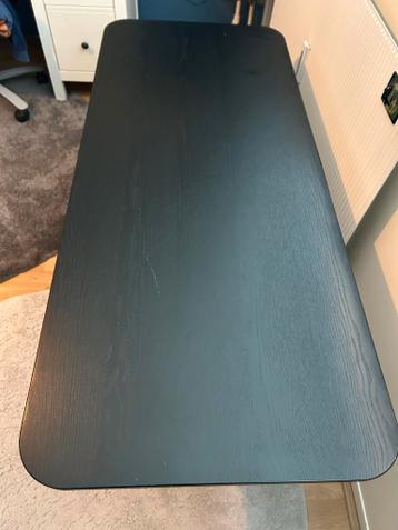 IKEA Bekant Bureau 140x60 - In Hoogte Verstelbaar - afbeelding 2 IKEA Bekant Bureau 140x60 - In Hoogte Verstelbaar - afbeelding 2