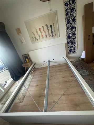 MALM ikea white bedframe - afbeelding 1 MALM ikea white bedframe - afbeelding 1