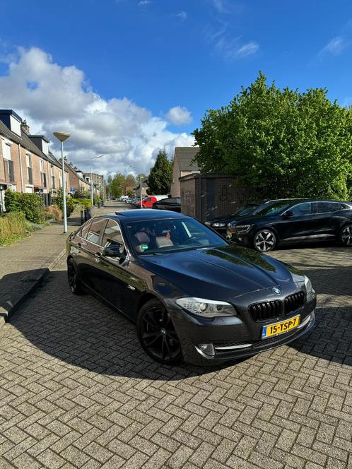 BMW 5-Serie (f10) 520i. 2012 Grijs OPEN DAK HEAD UP NL AUTO., Auto's, BMW, Particulier, Benzine, A, Sedan, Automaat, Origineel Nederlands