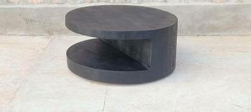 Ronde zwarte mangohouten salontafel van 90cm met inkeping