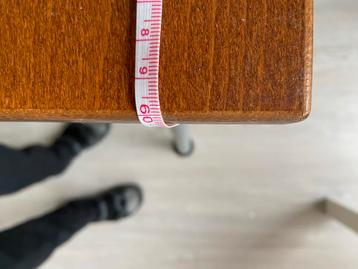 IKEA Hoekbureau - Ruimtebesparend en Praktisch! - afbeelding 4 IKEA Hoekbureau - Ruimtebesparend en Praktisch! - afbeelding 4