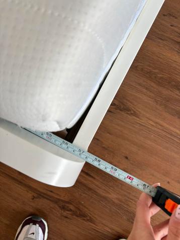 Bedframe Malm ikea 140x200 - afbeelding 11 Bedframe Malm ikea 140x200 - afbeelding 11