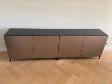 TV-kast Ikea Besta zwart brons/goud - afbeelding 1 TV-kast Ikea Besta zwart brons/goud - afbeelding 1