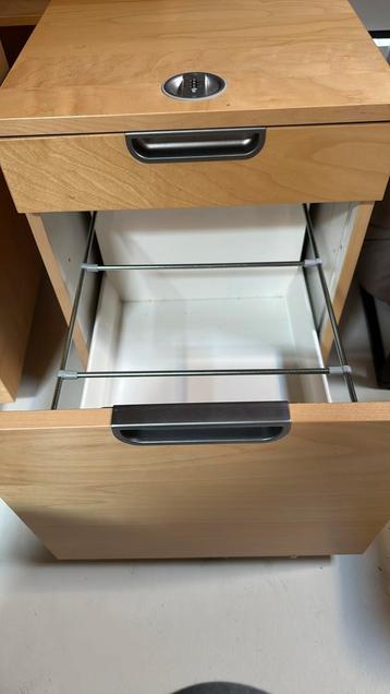 Galant Ikea 2 ladenblok op wielen met slot - afbeelding 4 Galant Ikea 2 ladenblok op wielen met slot - afbeelding 4